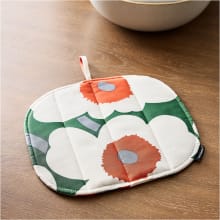 Product image of Marimekko Pieni Unikko Pot Holder